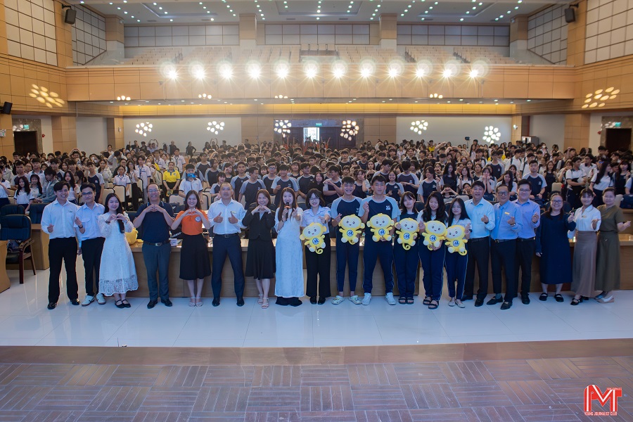 Trải nghiệm “Một ngày là UFMer”: Cầu nối định hướng nghề nghiệp cho học sinh Trường TH, THCS, THPT Trịnh Hoài Đức